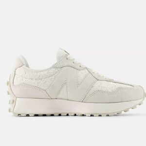 NEW BALANCE 327 in SEA SALT